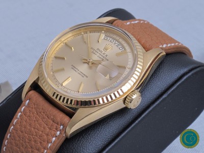 18k yellow gold Rolex 1803 Day-Date from 1976  with beautiful Champagne step dial