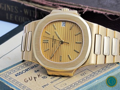 18ct yellow gold vintage  Patek Philippe Nautilus ref.3800J  